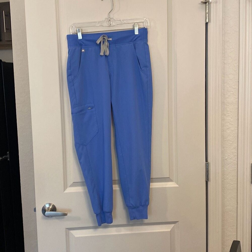 Figs scrubs, jogger, pants, size XS/P ￼